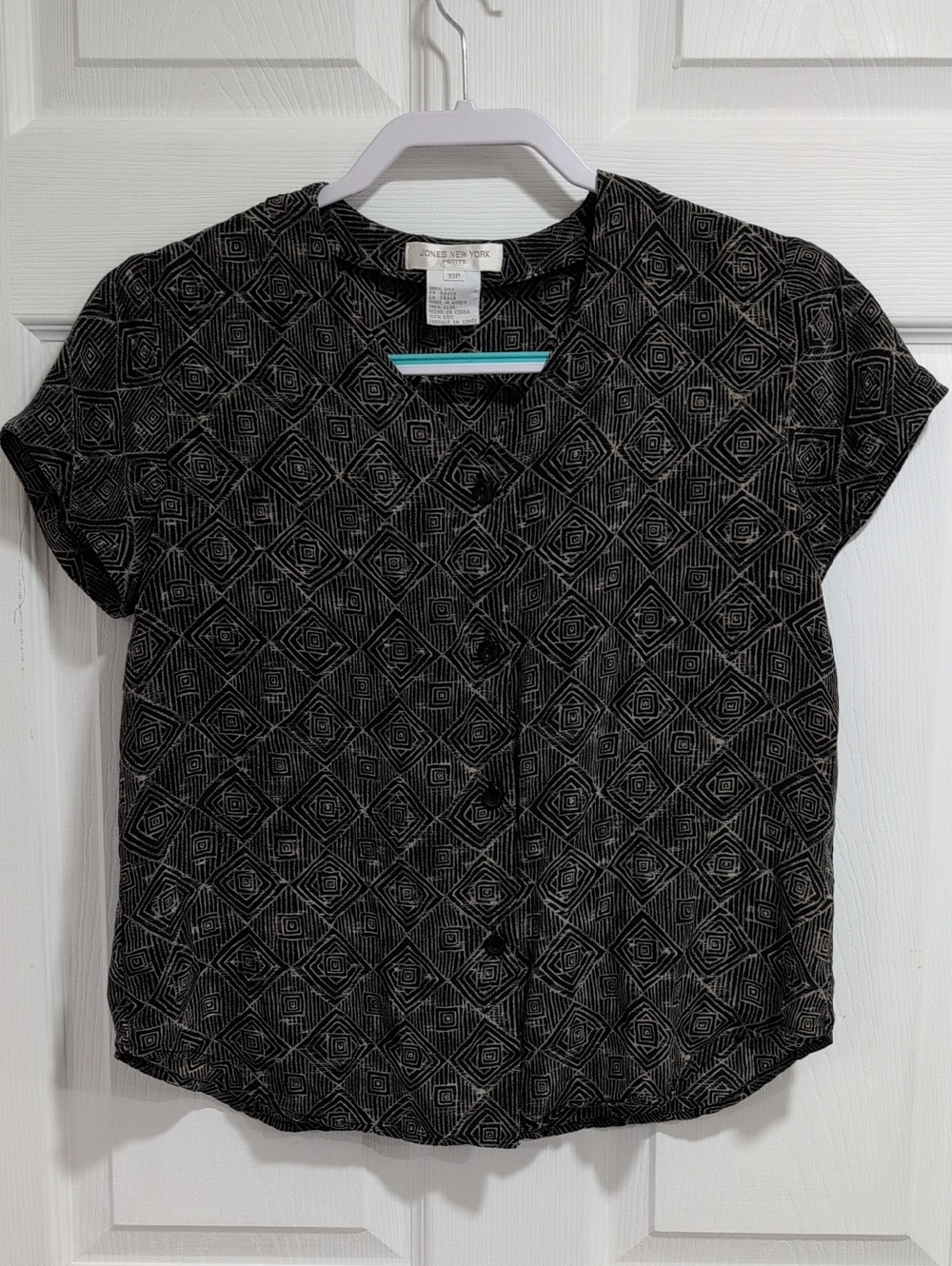Jones New York Black Geometric Short Sleeve Blouse 10P 100% Silk